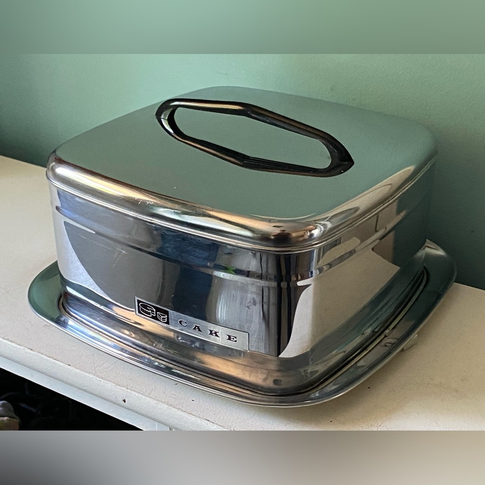 Vintage Lincoln Beautyware metal cake keeper carrier
